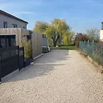 Independante Confort Avec Terrasse Et Parking Prive *