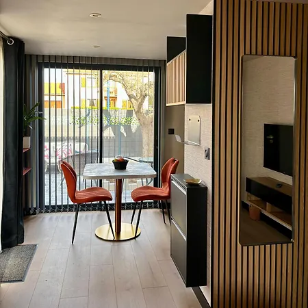 Independante Avec Terrasse Privee, Parking & Climatisation