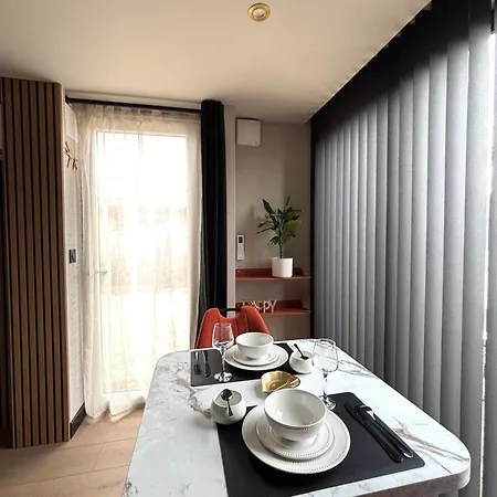Independante Avec Terrasse Privee, Parking & Climatisation * Chailly-les-Ennery